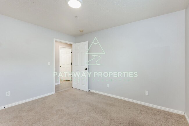 Building Photo - Discover Your Dream Home In Eagle Mountain...
