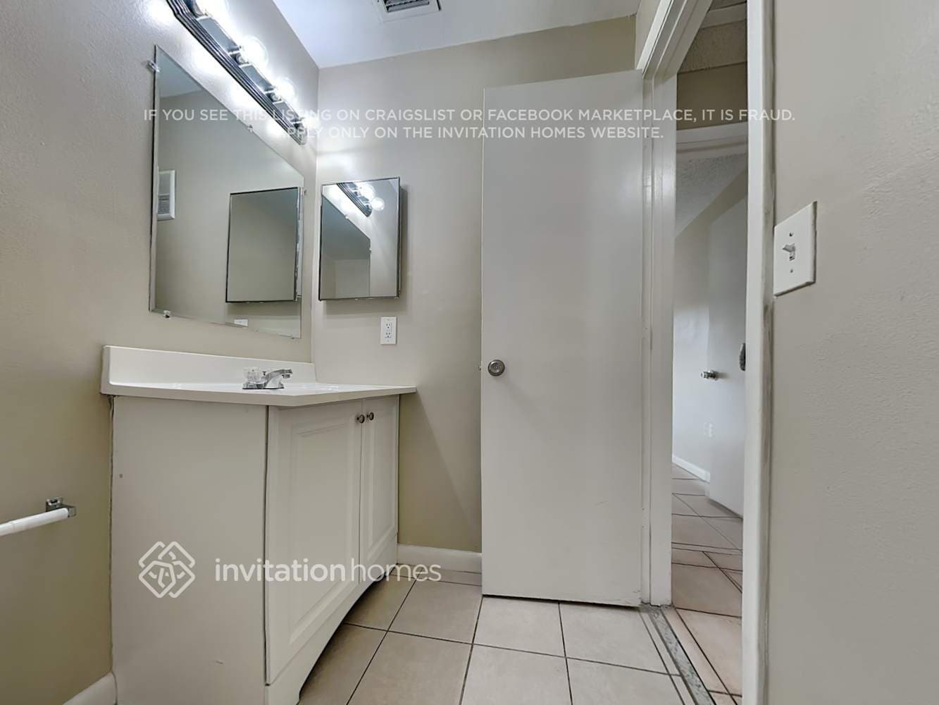 Building Photo - 11221 SW 117th Ct