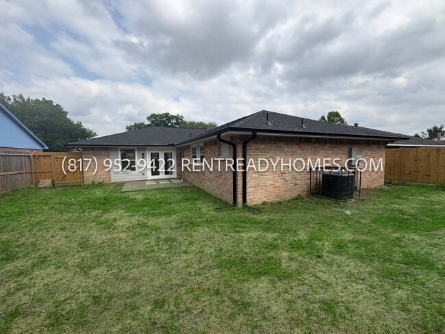 Building Photo - 7810 Birchbark Dr