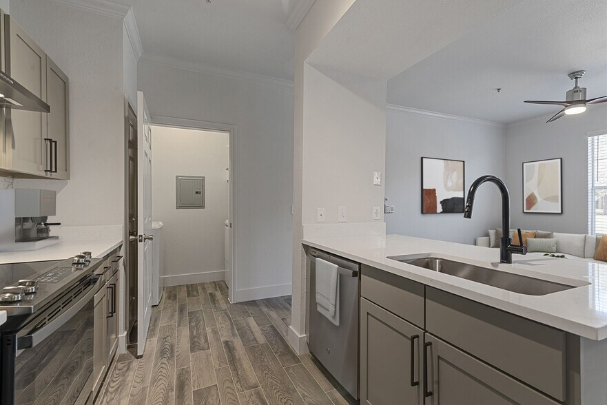 Harlowe 2525 Texas 360 Euless TX 76039 Apartment Finder