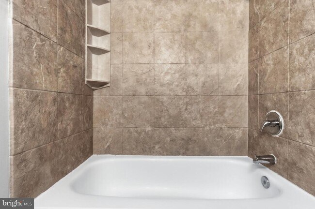 Building Photo - 20 Lea Pond Ct