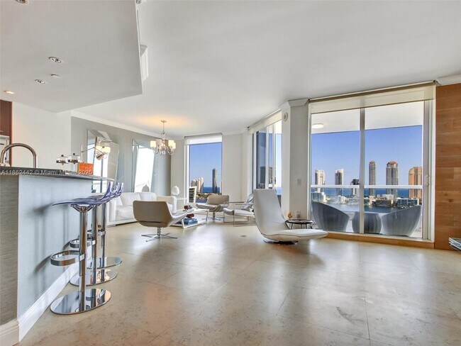 Building Photo - 6000 Island Blvd