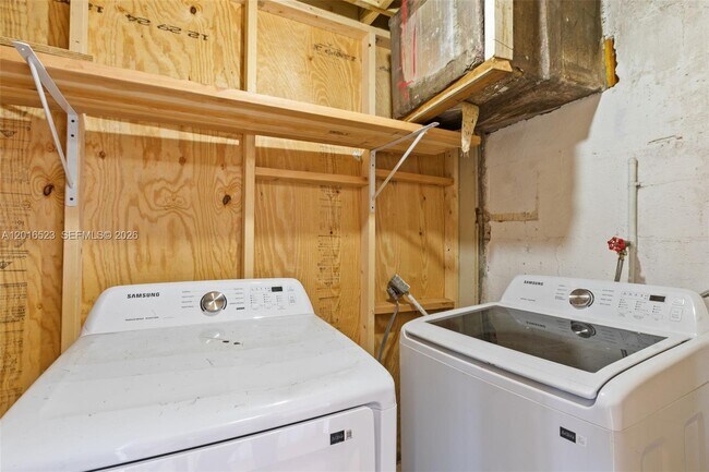 Building Photo - 1363 NW 66th Ave