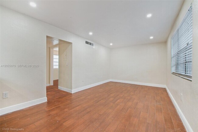 Building Photo - 5100 W Flagler St