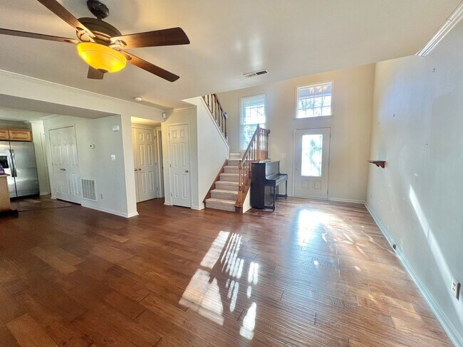 Building Photo - Charming Newly Remodeled 3BD, 2.5BA Raleigh Home with a Bonus Sunroom