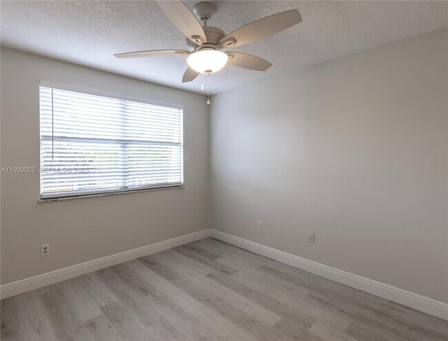 Building Photo - 14237 SW 94th Cir Ln