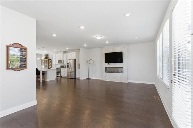 Building Photo - 2565 Cherry Birch Ln