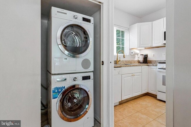 Building Photo - 1760 Preston Rd