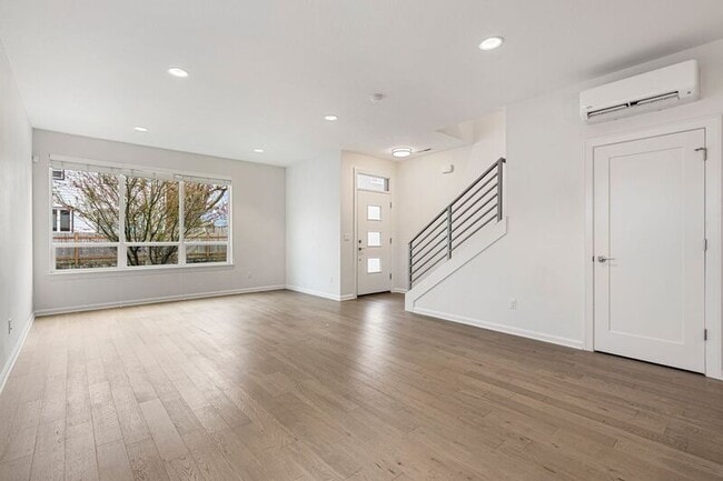 Building Photo - 3243 N Houghton St