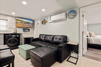 Building Photo - 27 S Oakland Ave