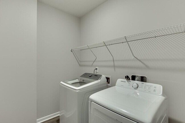 Building Photo - 145 Alexander Ln