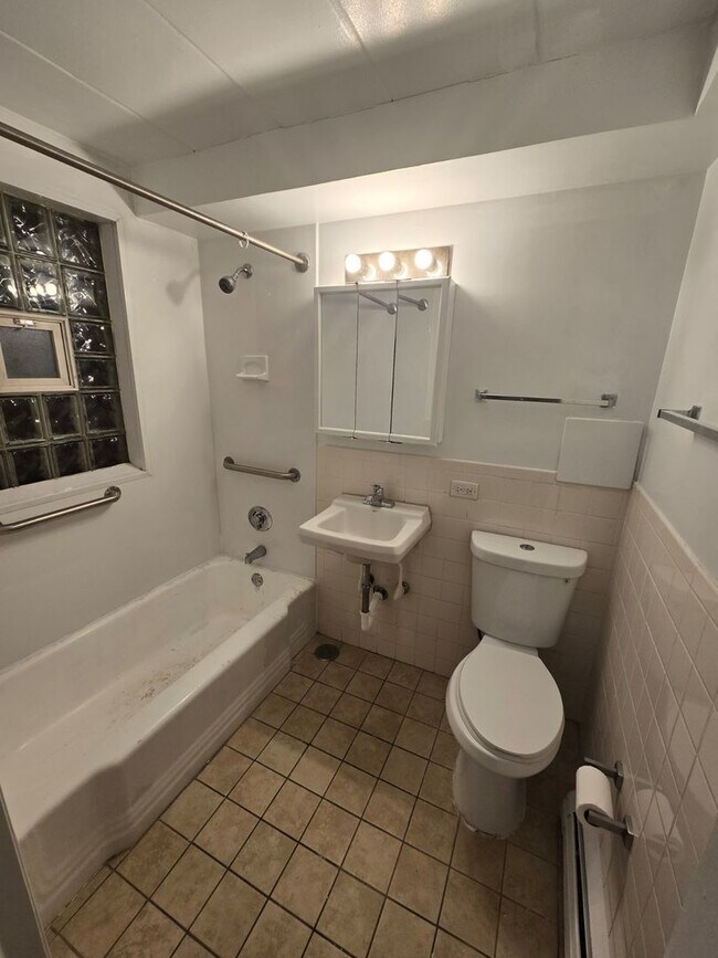 Building Photo - 5741 W 35th St