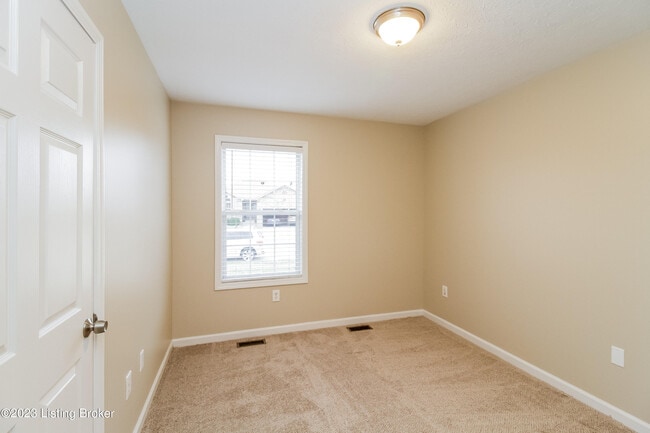 Building Photo - 3219 Welman Dr
