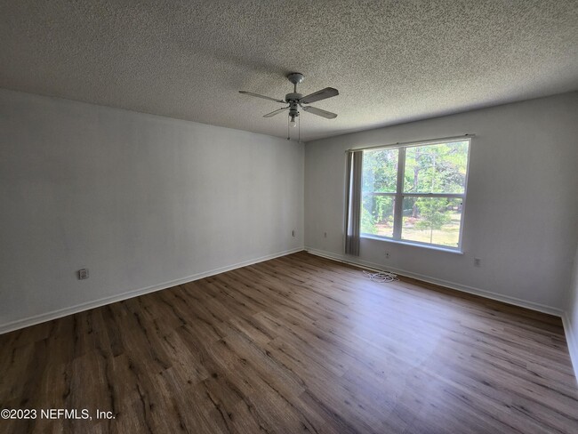 Building Photo - 7431 Overland Park Blvd