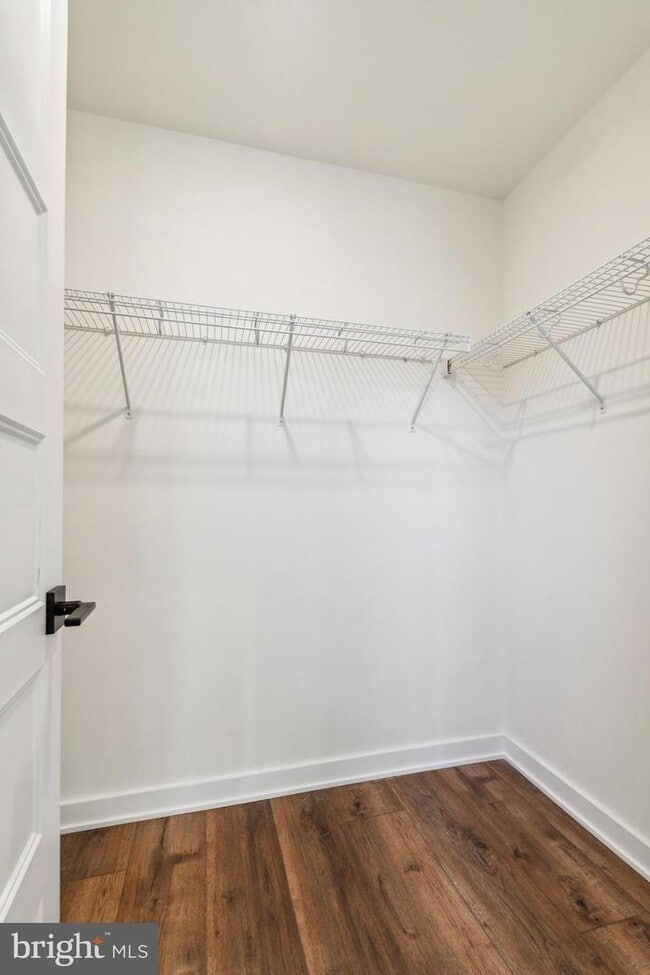 Building Photo - 6211 Woodbine Ave