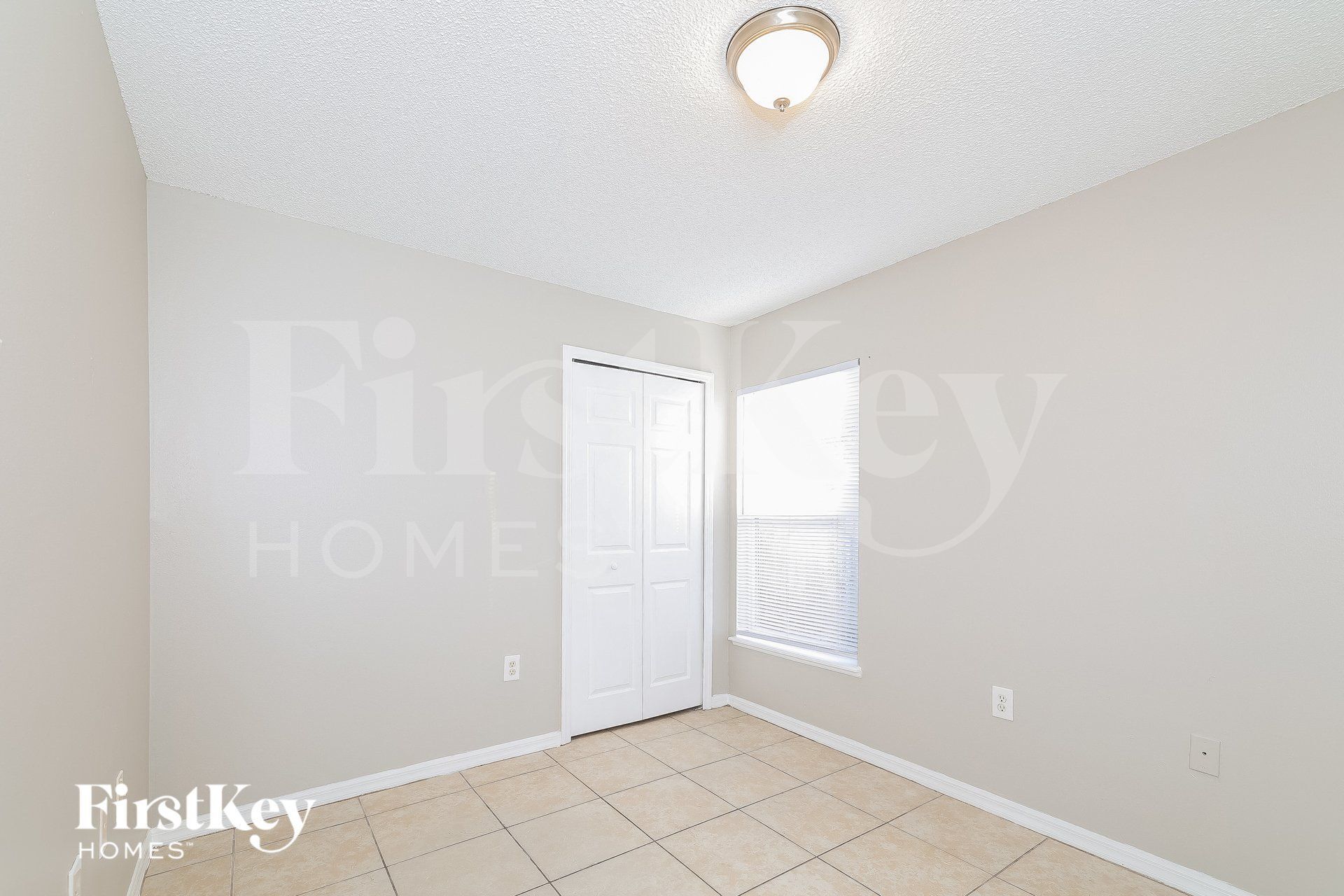 Building Photo - 468 Dove Dr