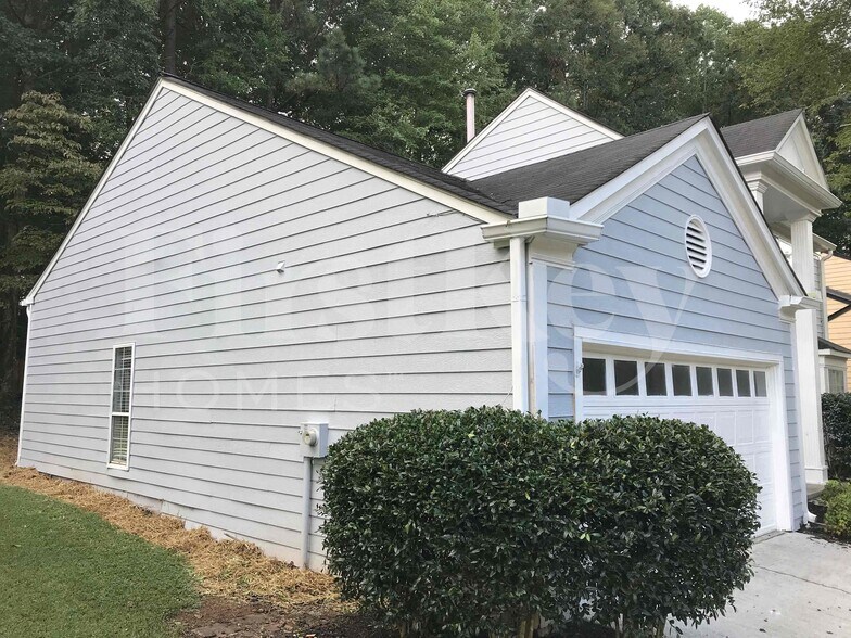 Building Photo - 5145 N Bridges Dr