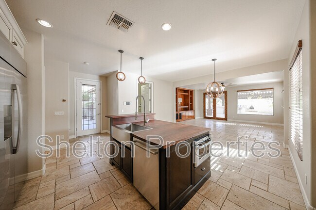 Building Photo - 3779 N Denny Way