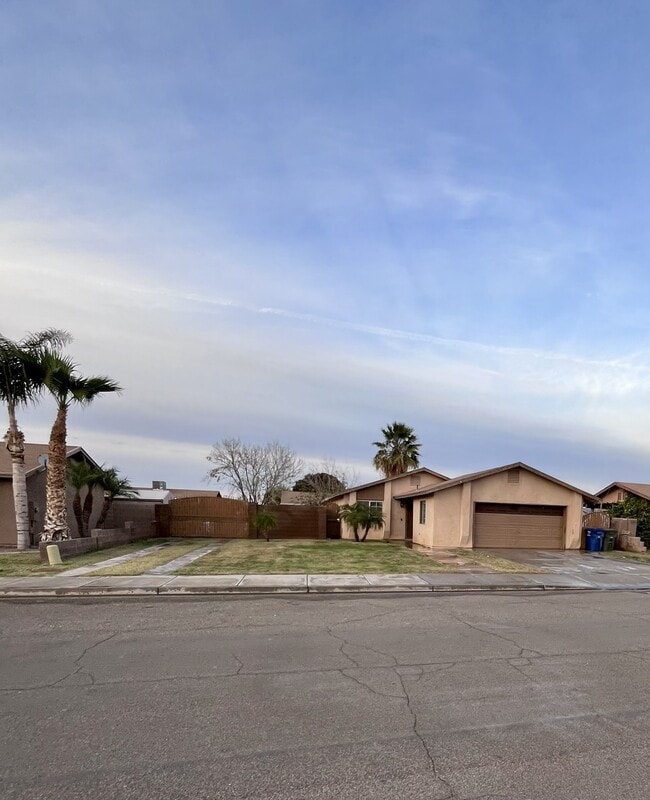 Building Photo - 4110 W 21st Ln