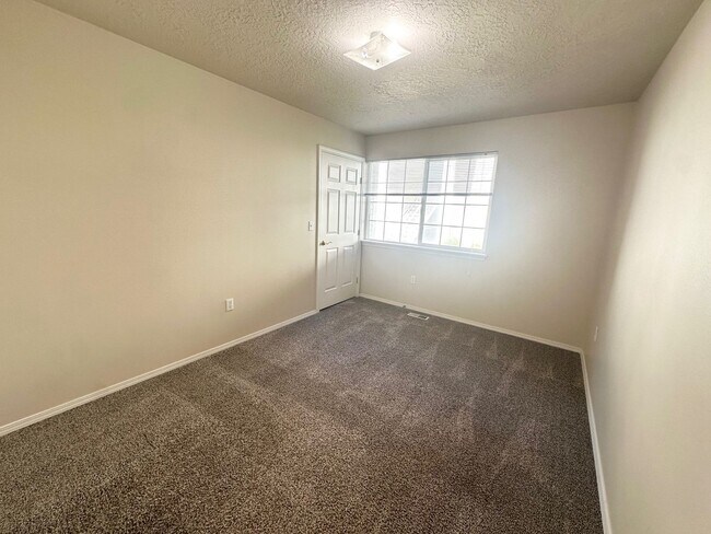 Building Photo - Corsair Lane 2