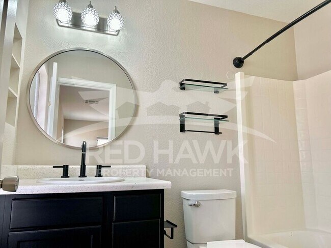 Building Photo - 2280 E Hazeltine Way