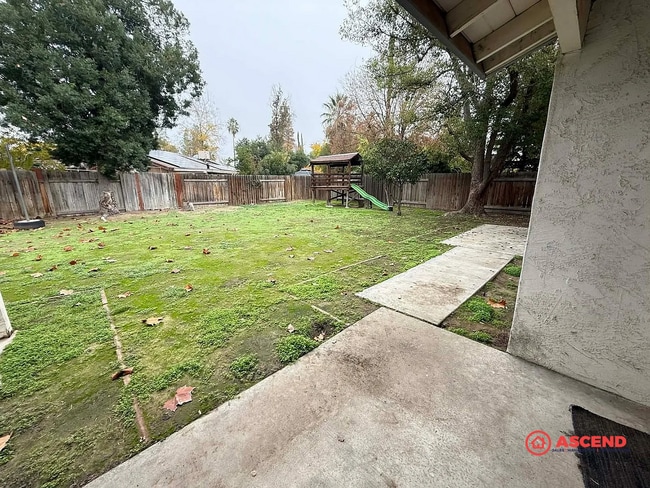 Building Photo - Beautiful 4 Bedroom home.