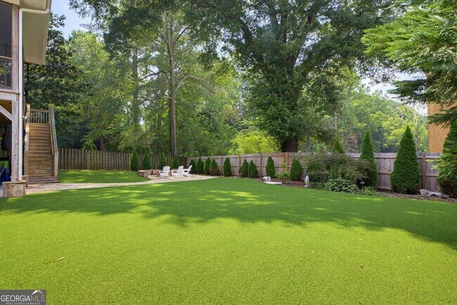 Building Photo - 1452 Woodland Hills Dr NE