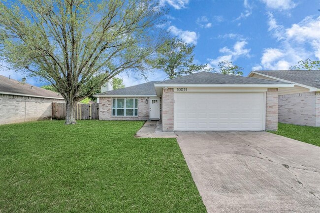 Primary Photo - 10051 Green Valley Ln