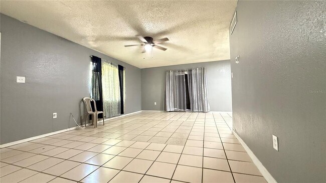Building Photo - 5520 Riordan Way