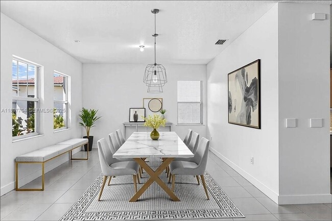 Building Photo - 12237 Green Oak Dr