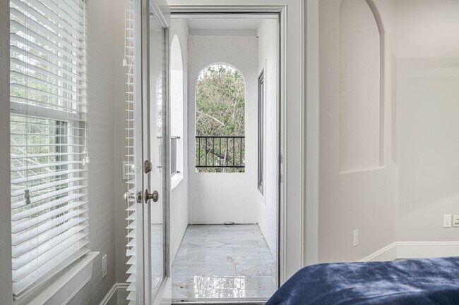 Building Photo - 4701 Inker St