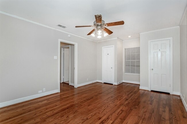 Building Photo - 6219 Penrose Ave