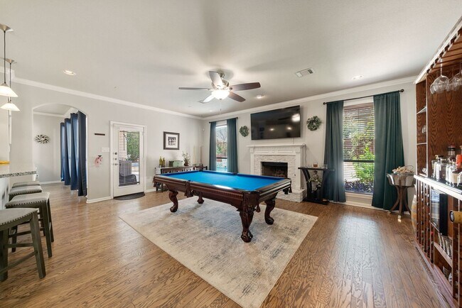 Building Photo - Stunning Home with Pool Now Available in t...