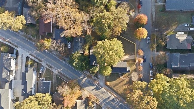Building Photo - 693 Glenwood Ave SE