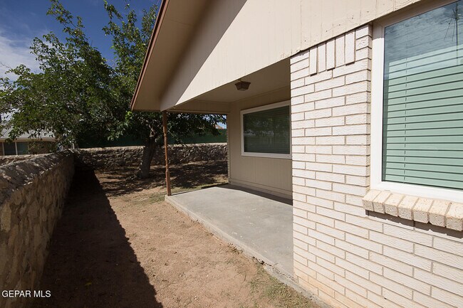 Building Photo - 11113 Terrell Ave