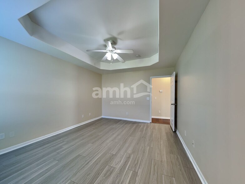 Building Photo - 117 Roseberry Cir