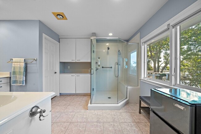 Building Photo - 2913 Beluche Dr