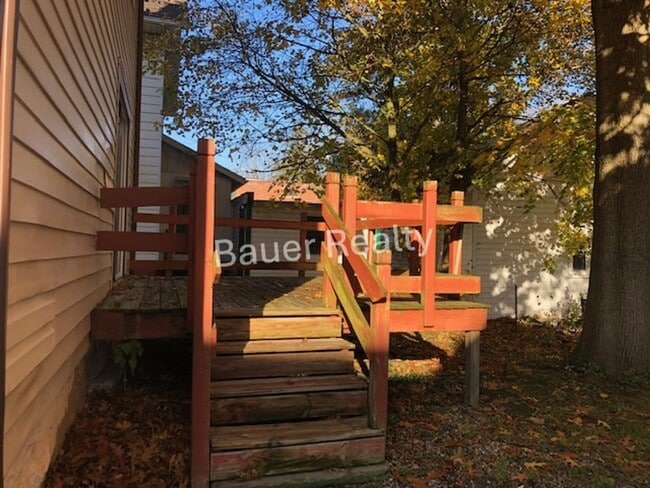 Building Photo - 3 Bedroom single family home