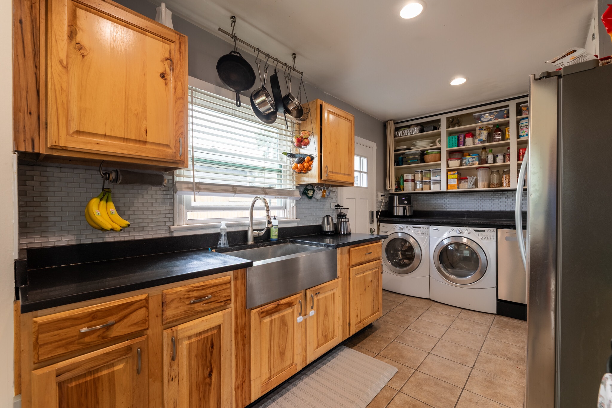 Building Photo - 4591 Wyandot St