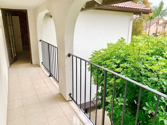 Building Photo - Five Bedroom Single Family Home in Irvine!