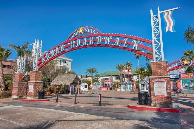 Building Photo - 2035 Kemah Village Dr