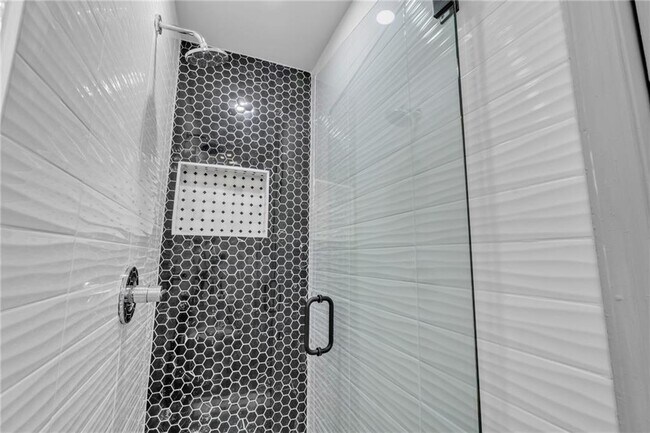 Building Photo - 2851 Forrest Hills Dr SW