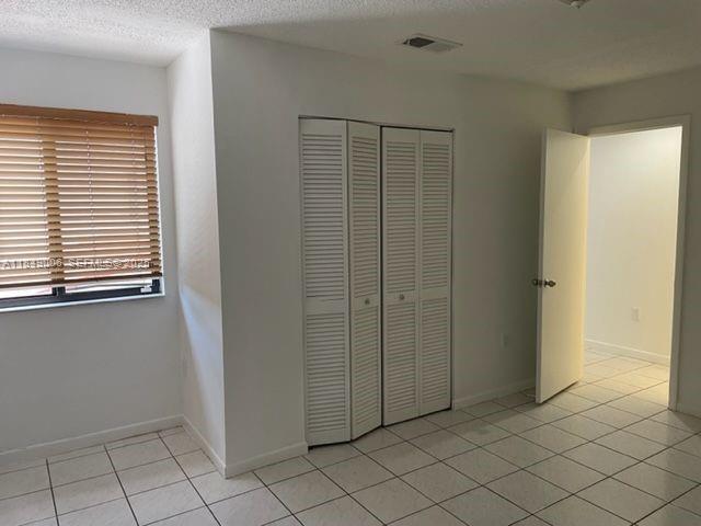 Building Photo - 9702 SW 138th Ave