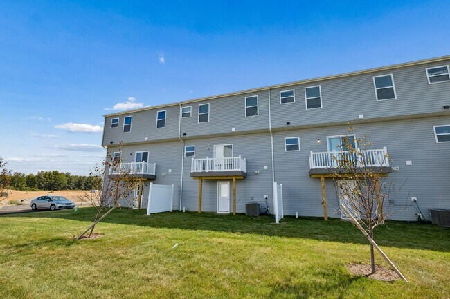Building Photo - 119 Red Willow Dr