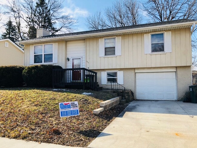 Building Photo - 4-Bed 2-Bath House in Cedar Falls