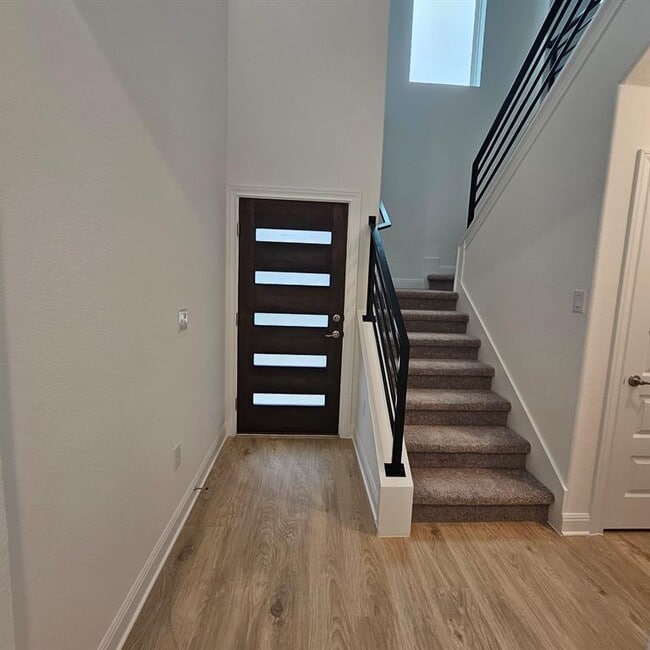 Building Photo - 10017 Milton Albert Way