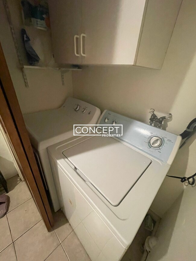 Building Photo - 28 Symphony Rd