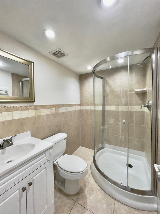 Building Photo - 200 W Park Dr