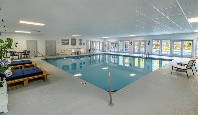 Building Photo - 2845 Holcomb Bridge Rd