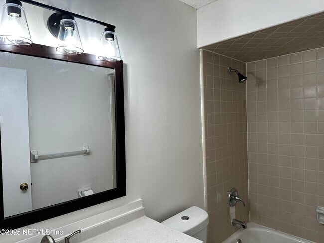 Building Photo - 11695 Tanager Dr